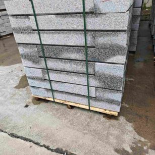 攀枝花芙蓉白路牙石，马路牙子